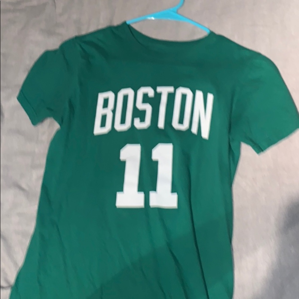Kyrie Irving Youth Medium Shirt